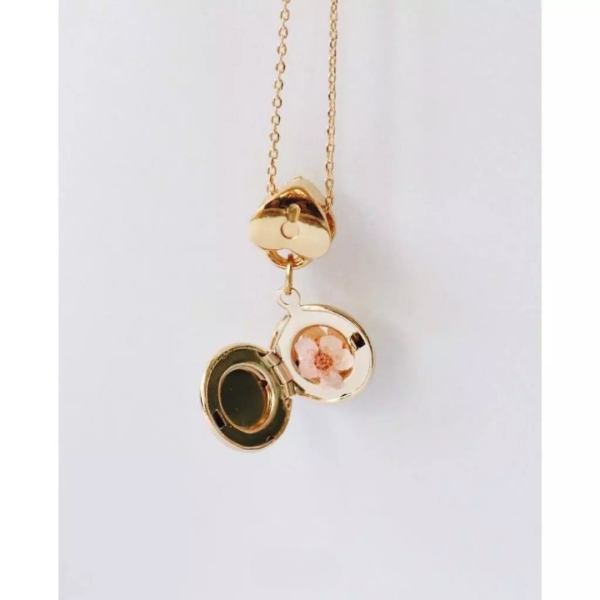 สร้อยคอ ENGRAVED MEMORABLE LOCKET - Image 2