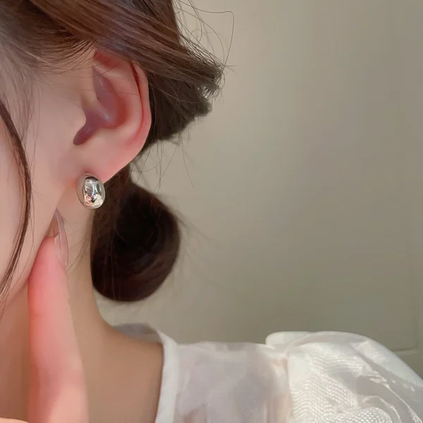 ต่างหูเม็ดเดี่ยว เงินสเตอร์ลิง S925 สีเงิน